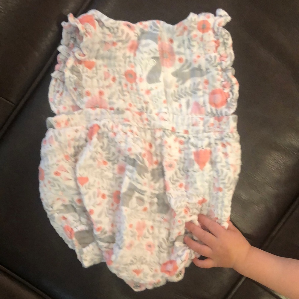 Angel Dear Muslin Romper 12-18 months - Picture 3 of 3